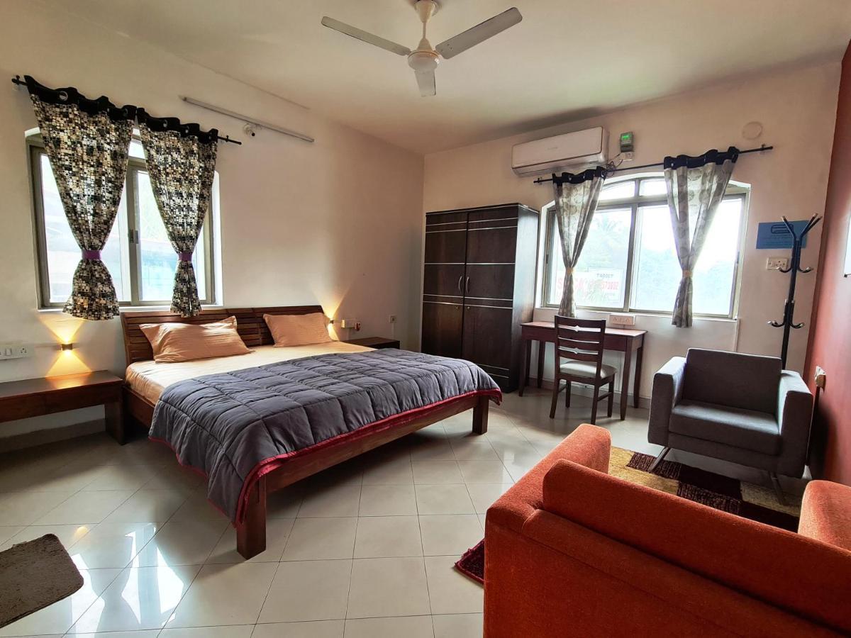 Hostel Lifespace- Twin Bungalow With Pods, Bunks, Private Rooms, Cowork & Cafe 푸네 외부 사진