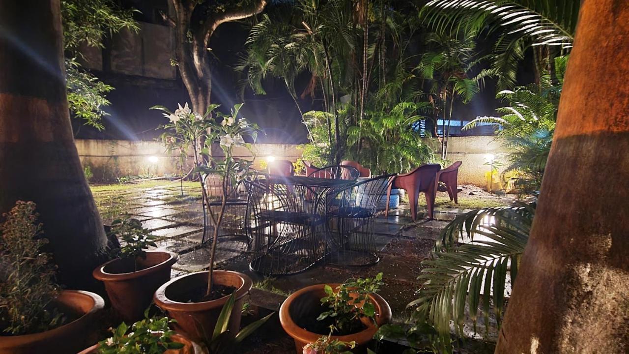Hostel Lifespace- Twin Bungalow With Pods, Bunks, Private Rooms, Cowork & Cafe 푸네 외부 사진