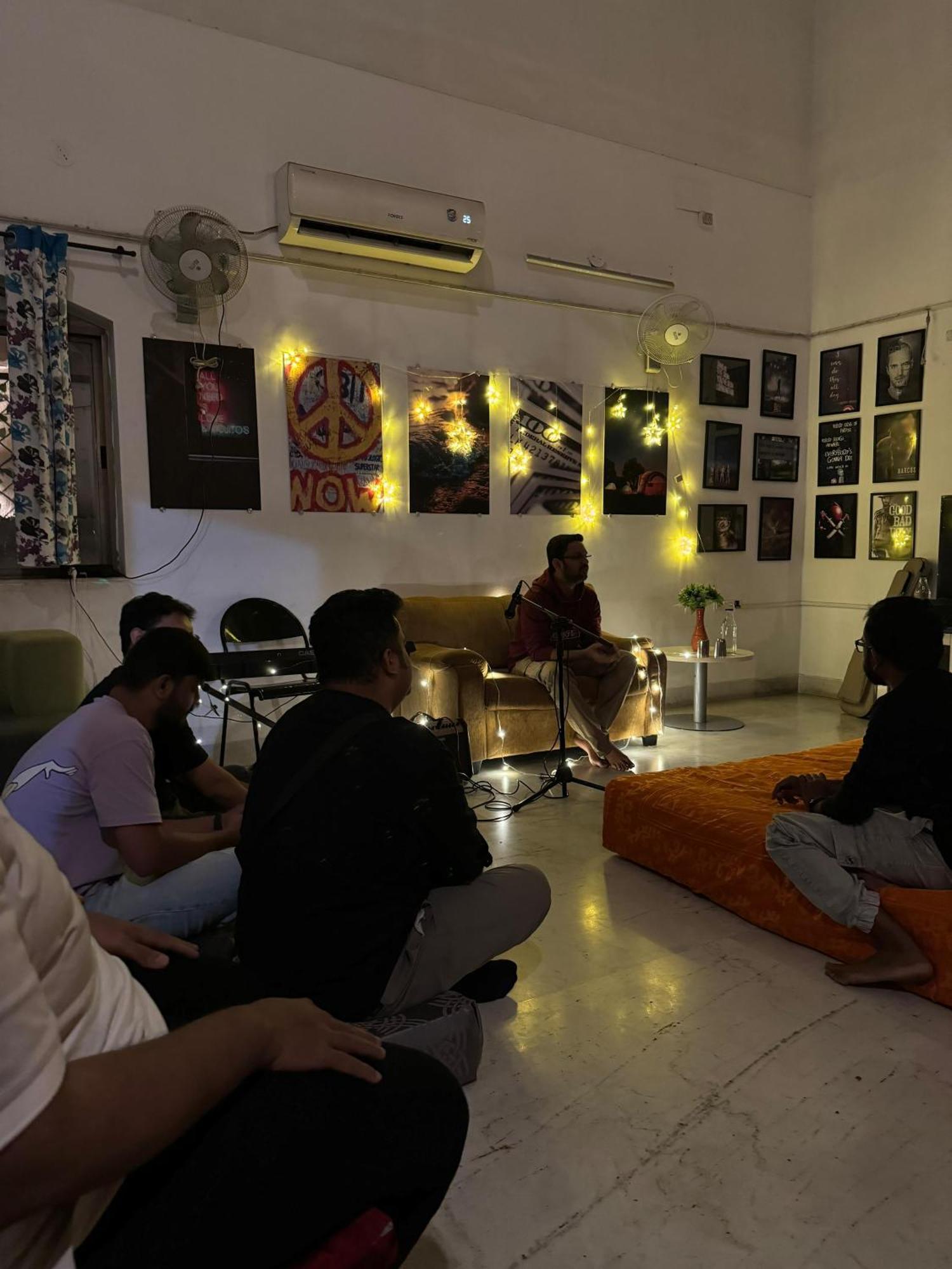 Hostel Lifespace- Twin Bungalow With Pods, Bunks, Private Rooms, Cowork & Cafe 푸네 외부 사진