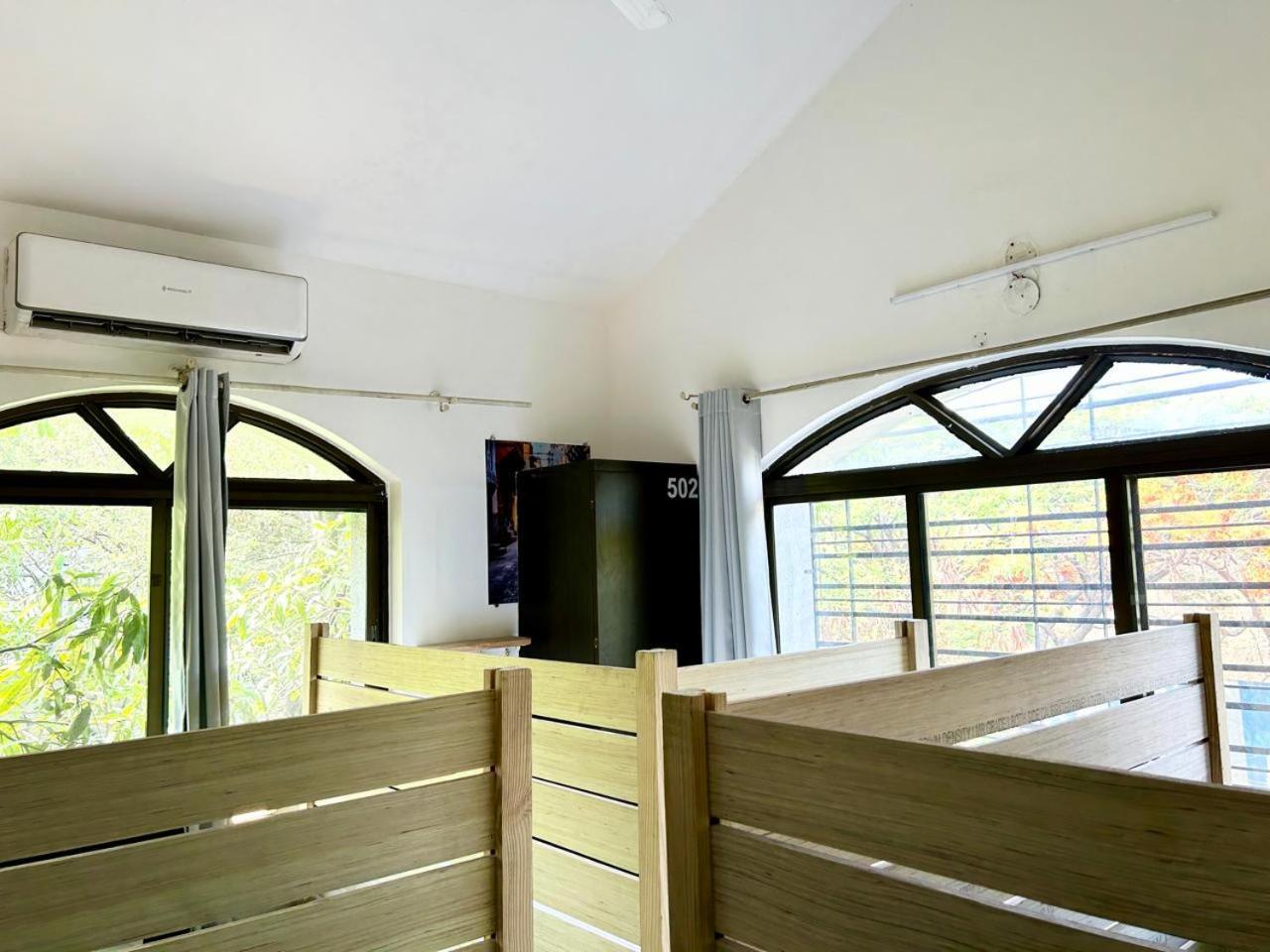 Hostel Lifespace- Twin Bungalow With Pods, Bunks, Private Rooms, Cowork & Cafe 푸네 외부 사진